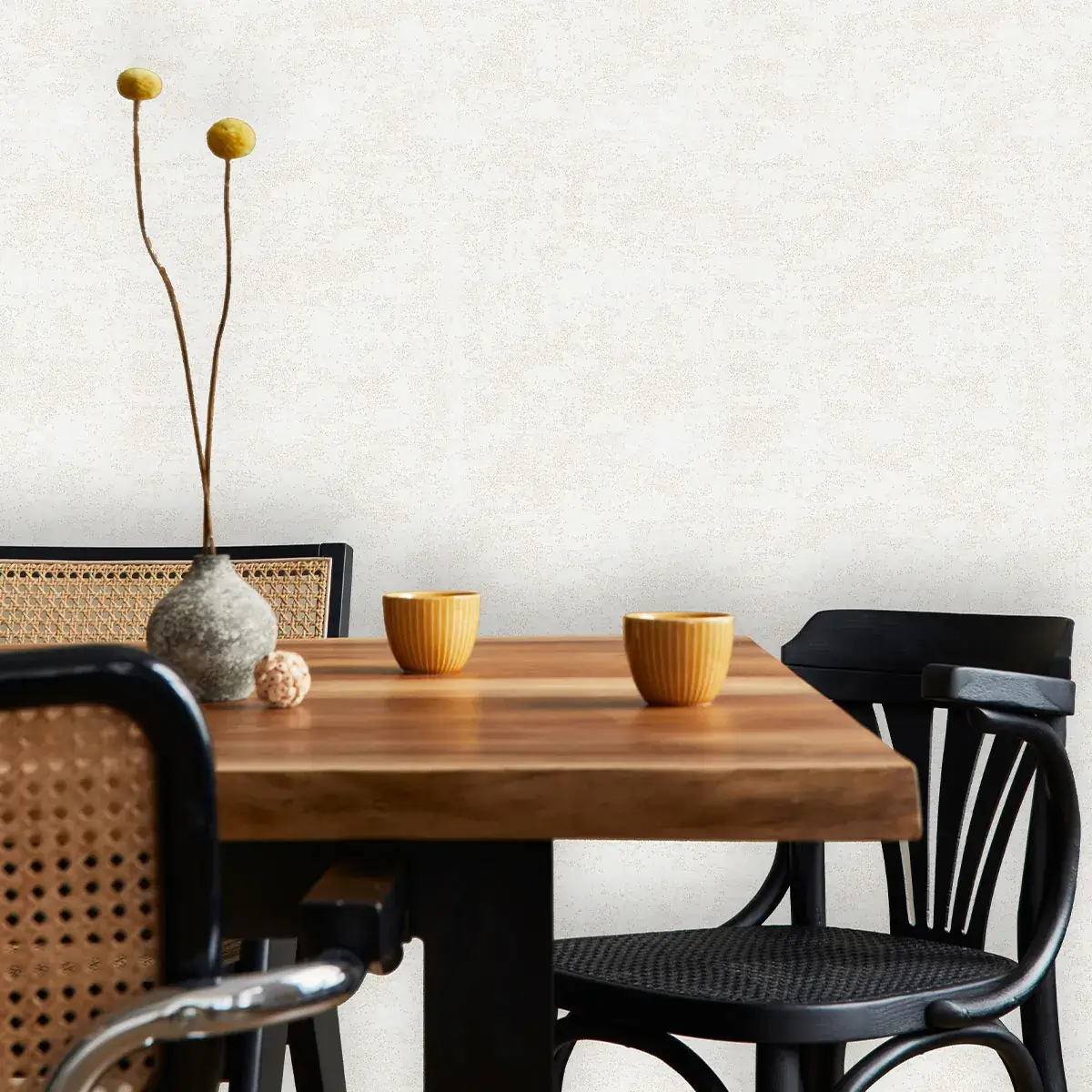 کاغذ دیواری پتینه کرم طلایی 5 کاغذ دیواری پتینه کرم طلایی