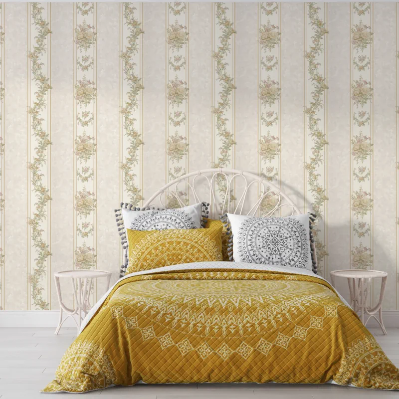 کاغذ دیواری راه راه کرم طلایی 4 کاغذ دیواری راه راه کرم طلایی